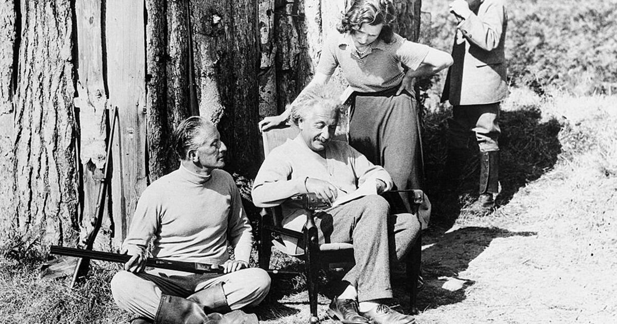 Einsteins-secret-life-as-an-English-gent-while-Nazis-wanted.jpg