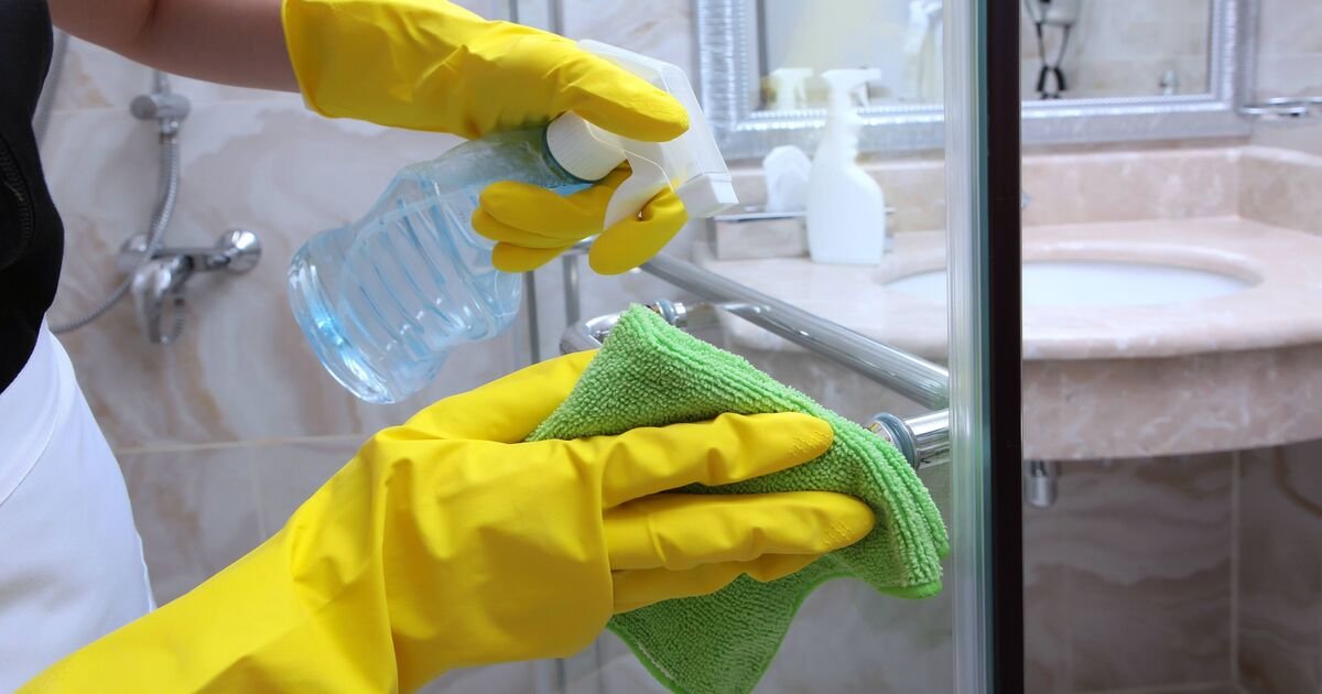 Best-way-to-clean-shower-screens-with-no-smudges-not.jpg