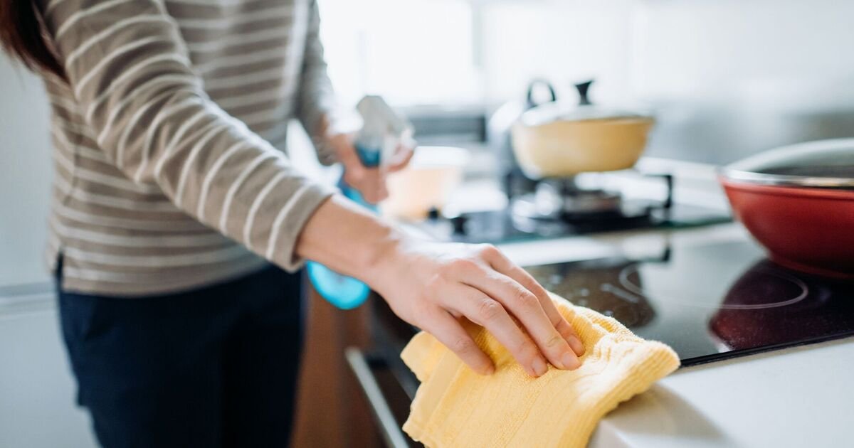 How-to-make-1-powerful-natural-solution-that-cleans-home.jpg