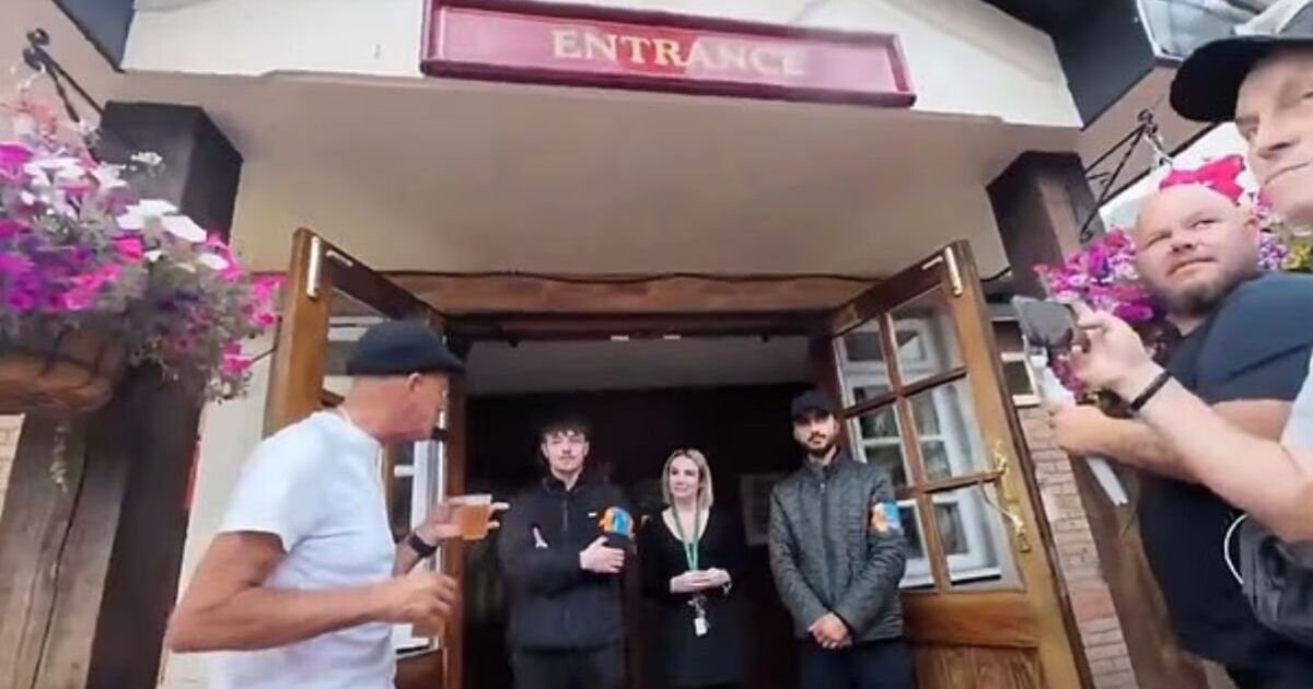 Disgusting-Moment-pub-turns-away-punters-dressed-in-an-England.jpg