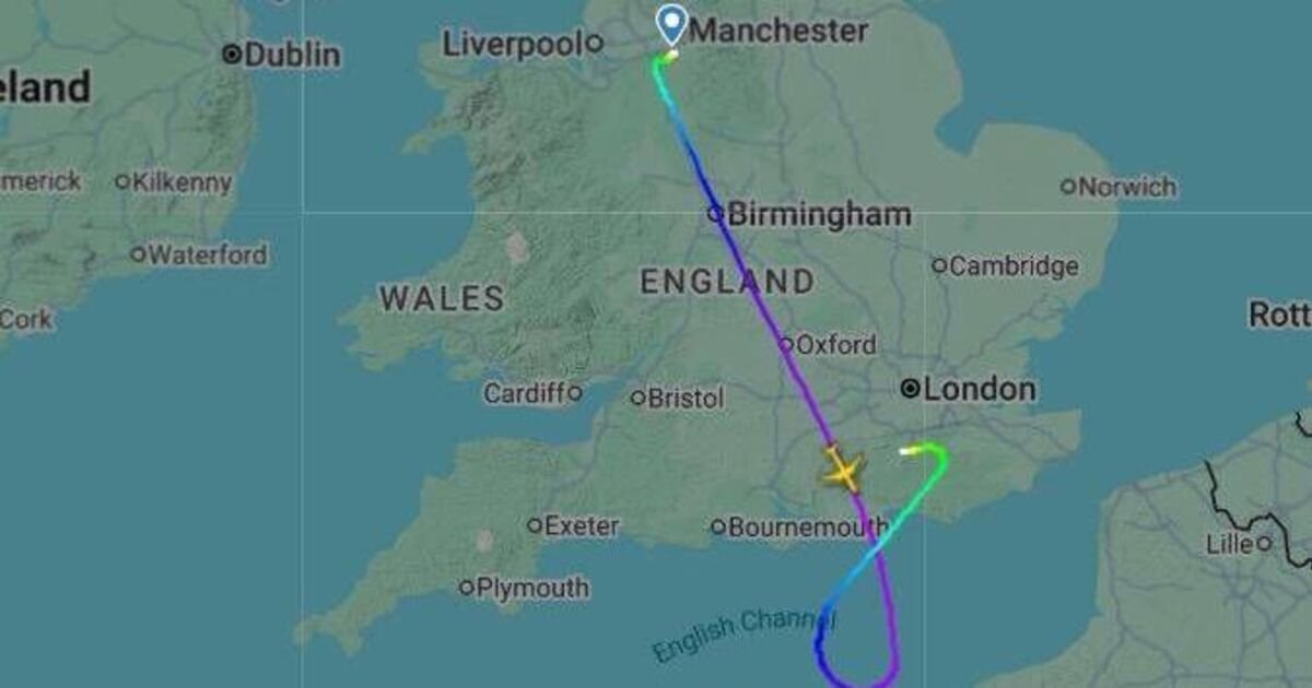 EasyJet-plane-diverts-after-emergency-on-board-just-30-minutes.jpg