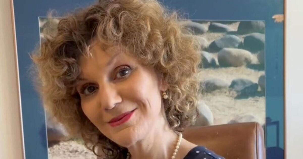 'I'm a New York Times best selling author and these are my 5 favourite books of all time'