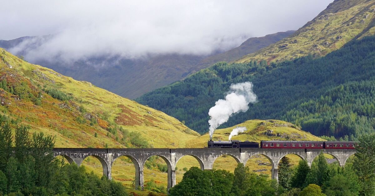 Worlds-most-beautiful-train-journey-and-its-actually-in-the.jpg