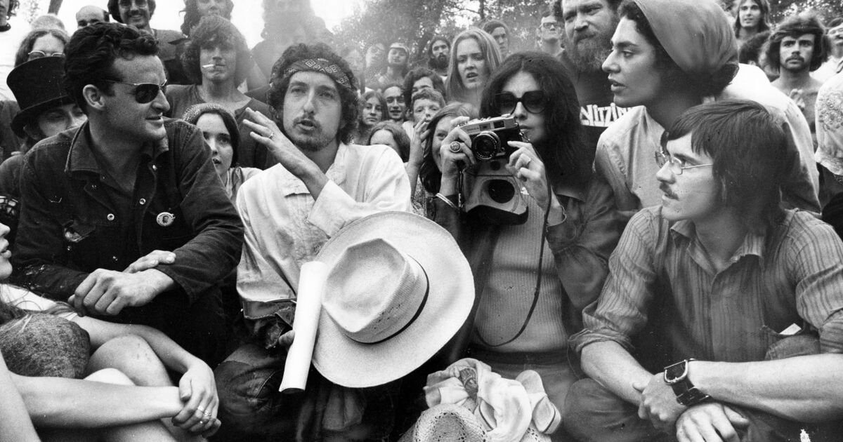 Bob's Bumper Bootleg Box-set Brings It All Back Home