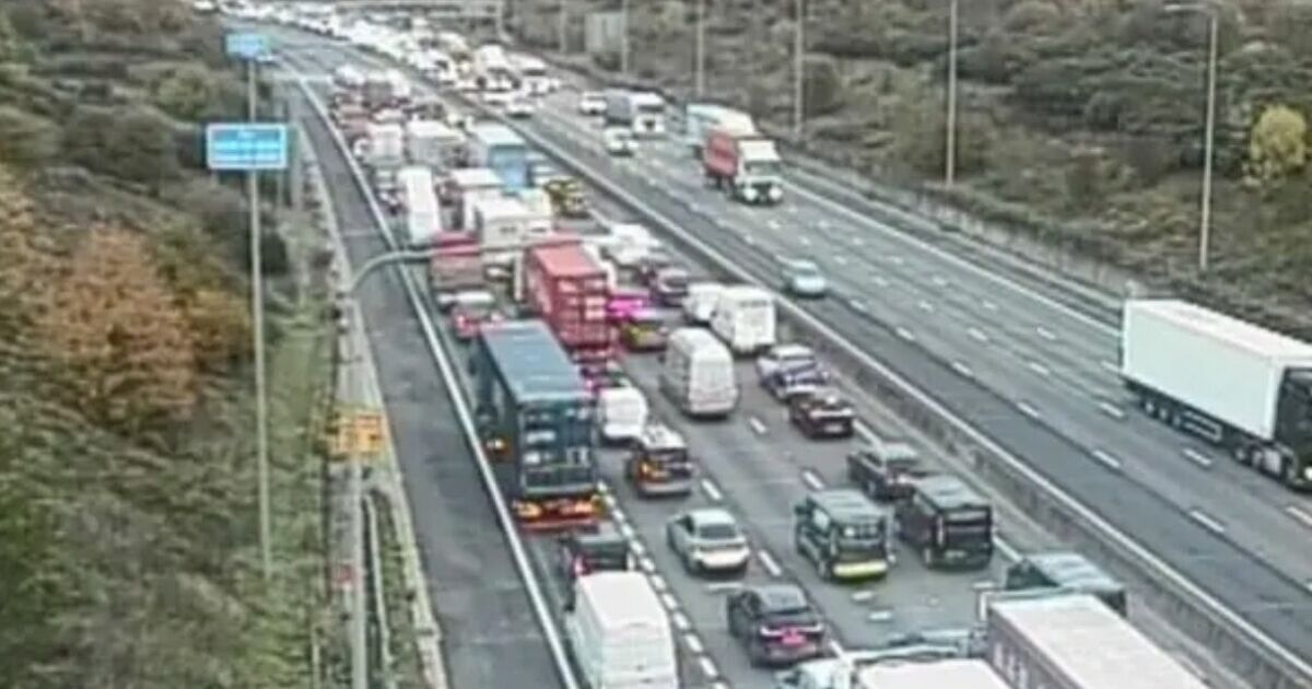 M25 traffic LIVE: Crash and vehicle fire spark 4 miles of traffic and | UK | News