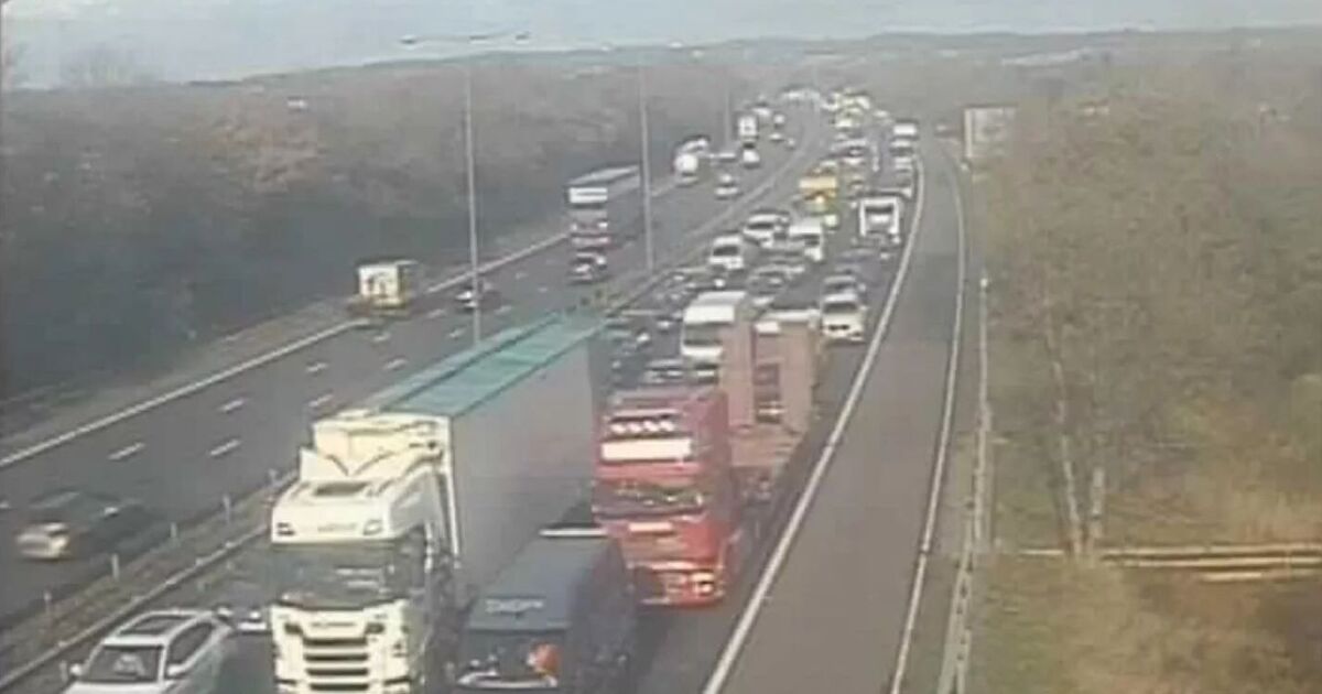 M6 LIVE: All traffic stopped as man tragically found dead | UK | News