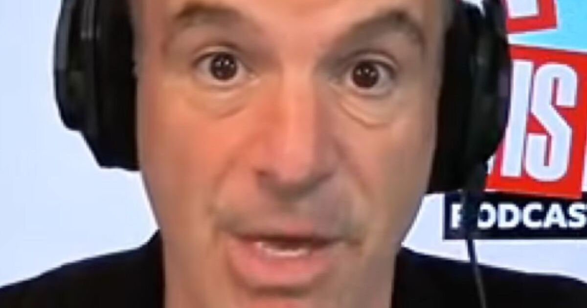 Martin Lewis slams O2 as mobile phone giant announces £30 bill hike | Personal Finance | Finance