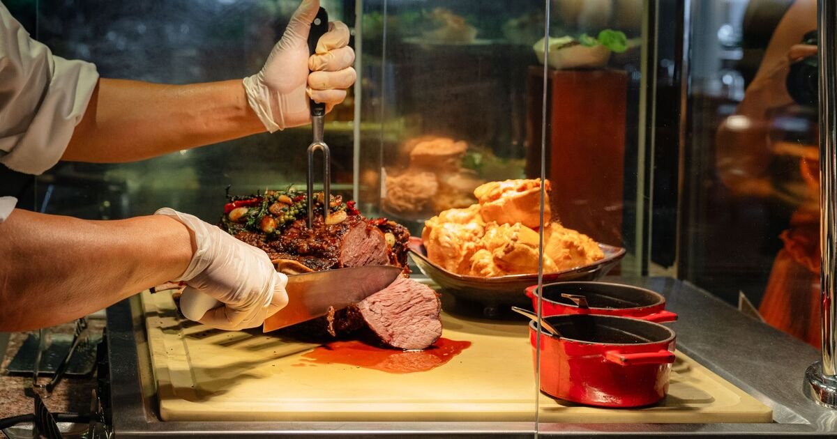 Americans try British carvery and are floored 1 thing is missing
