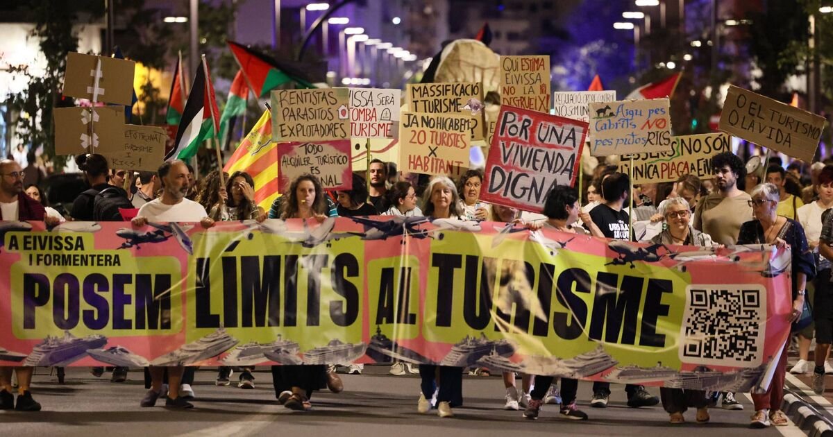 Brits abandon Spanish island this summer as boss says ‘it’s worrying’ | Europe | Travel