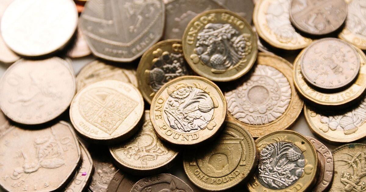 DWP-handing-out-extra-10-payment-in-time-for-Christmas.jpg