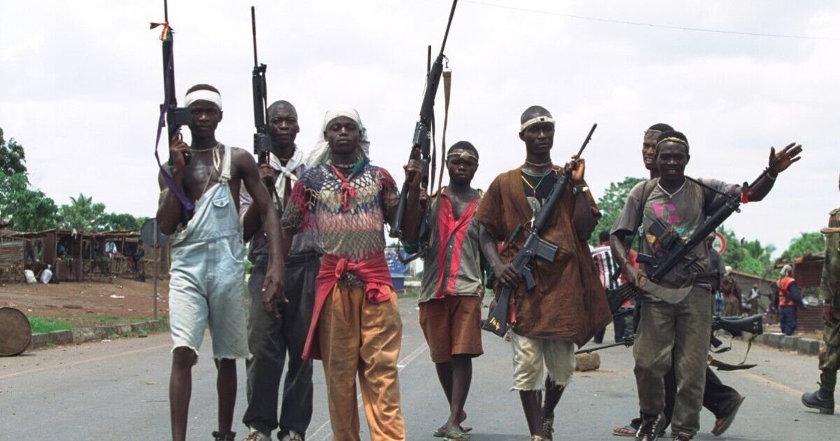 Incredible moment SAS rescued British soldiers taken hostage in Africa | UK | News