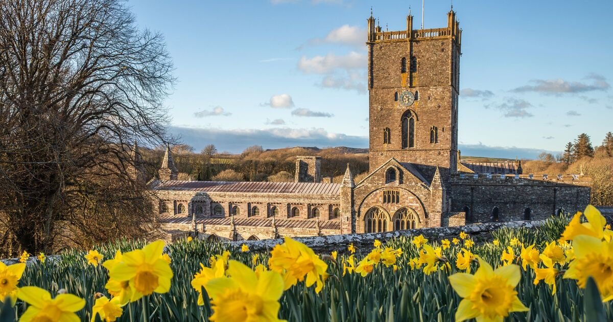 UK’s smallest city has incredible landscape but population of under 2k | UK | Travel