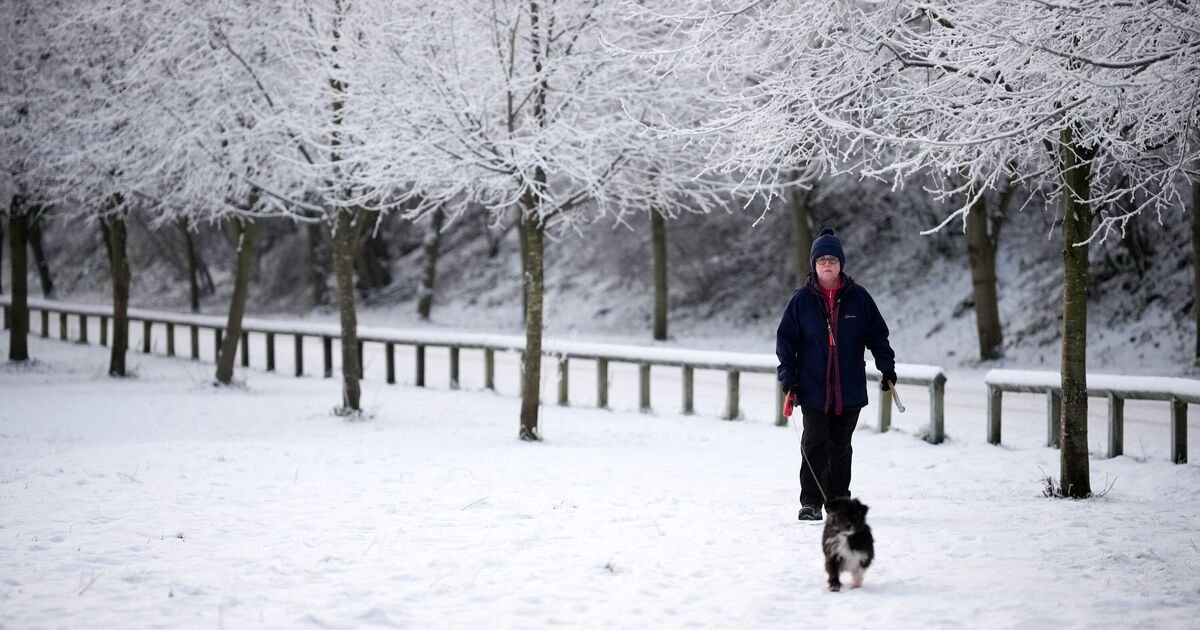 Met Office issues new 15 hour weather warning for 4 UK regions – full list