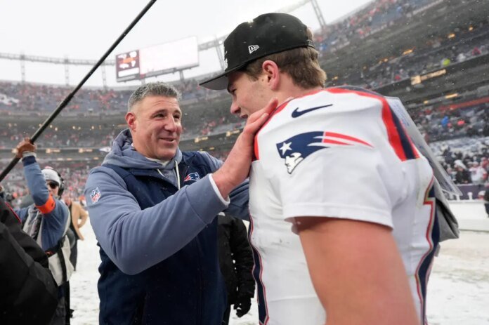 Patriots-staying-in-Denver-due-to-weather-Mike-Vrabel-gives.jpg