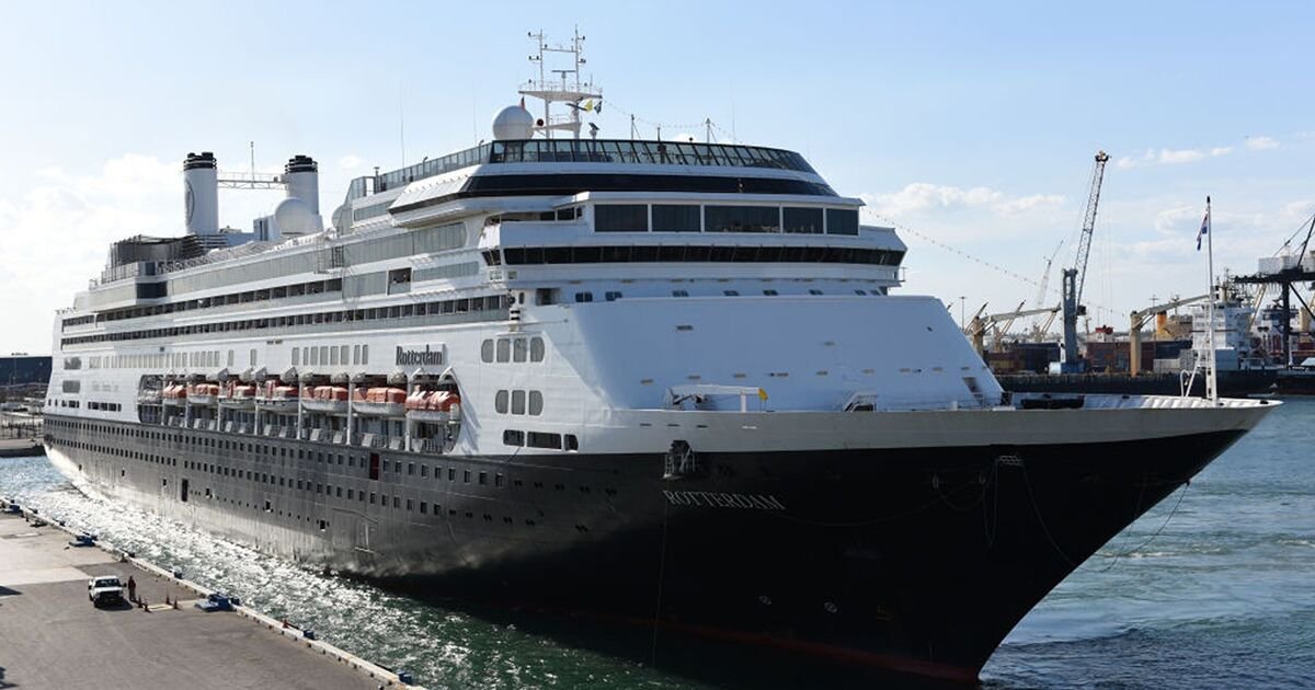 Rib-cracking-norovirus-outbreak-strikes-down-dozens-on-cruise-ship.jpg