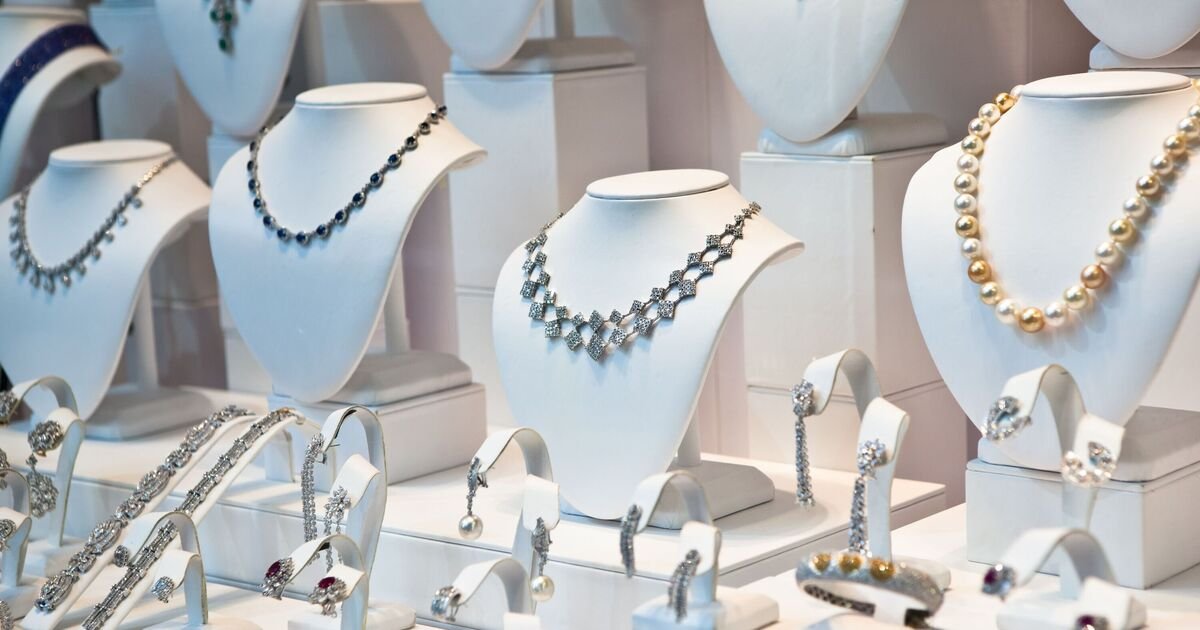 UK-jeweller-on-brink-of-collapse-after-47-years-on.jpg