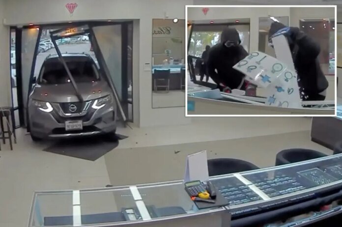 Wild-video-shows-thieves-ramming-SUV-in-1M-jewelry-heist.jpg