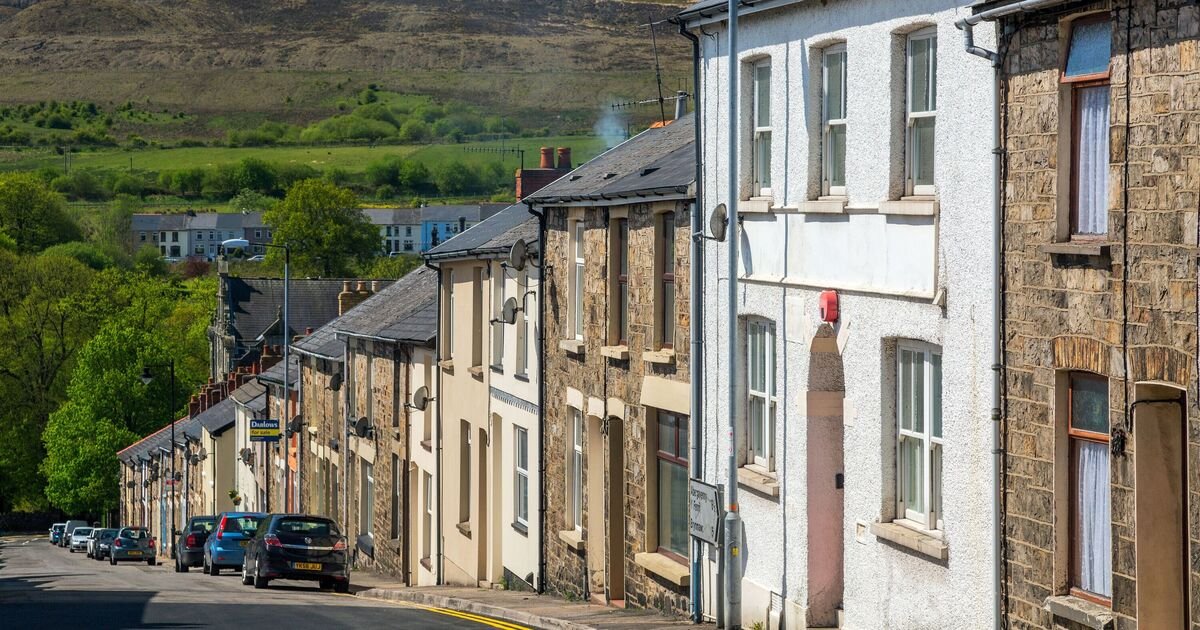 World famous town visited by 100,000 people a year could lose only hotel | UK | Travel