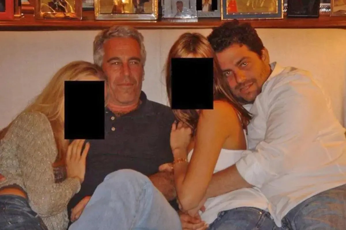 Brett Ratner – director of ‘Melania’ – embraces woman on couch next to Jeffrey Epstein in DOJ photo dump