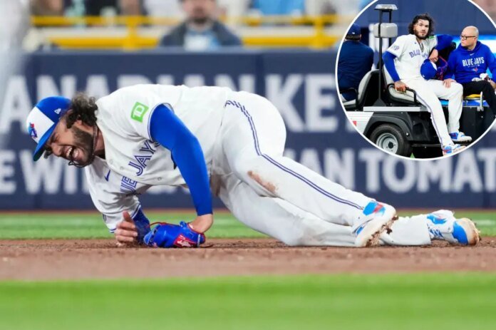 Blue-Jays-Cody-Ponce-carted-off-field-with-injury-in.jpg