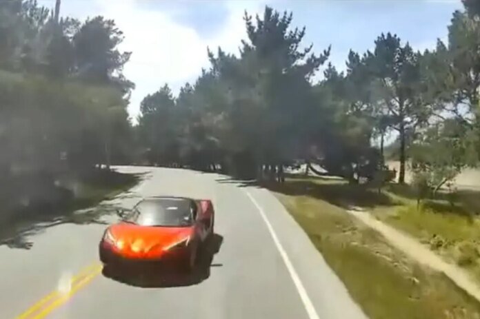 Corvette-smashes-into-packed-tour-bus-on-scenic-California-stretch.jpg