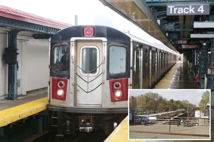 Whacko-with-41-prior-arrests-shoves-rider-onto-subway-tracks.jpg