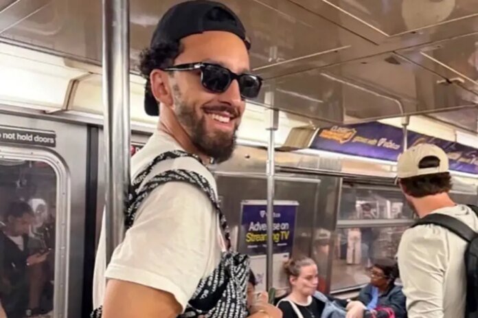 Knicks-NBA-champ-Landry-Shamet-goes-incognito-on-the-subway.jpg