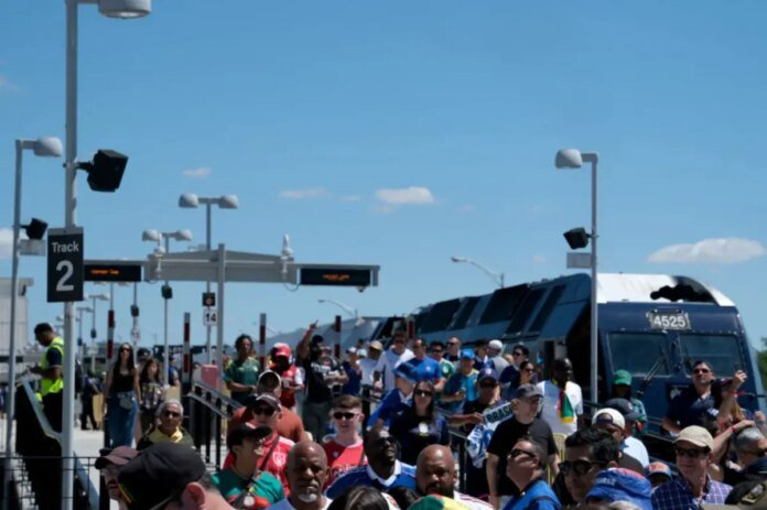 Soccer-fans-face-more-travel-hell-over-World-Cup-match.jpg